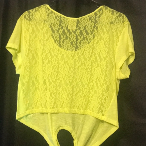 Lace back PINK crop top - Picture 2 of 2